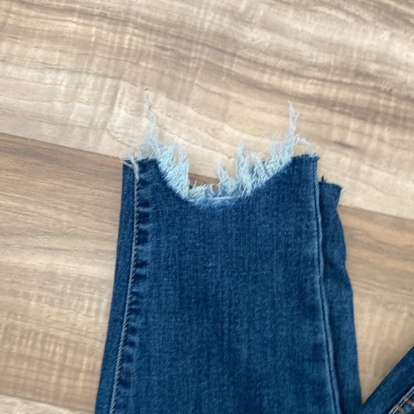 Lucky Brand Jeans - Picture 4 of 9